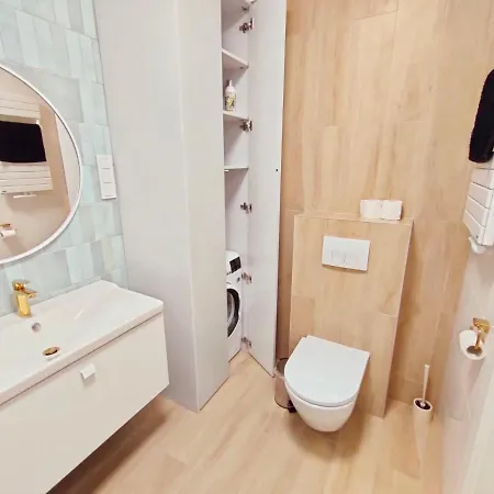 A104 By Interhome