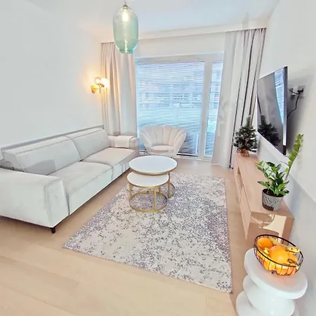 A104 By Interhome *