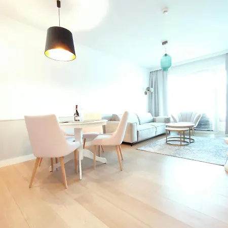 A104 By Interhome *